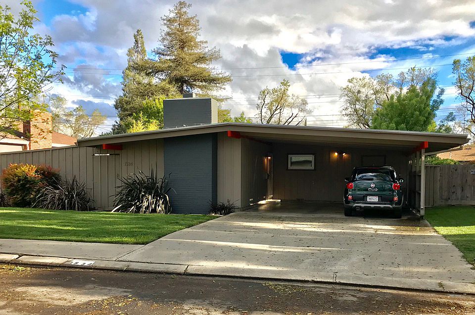 1st image of 1534 Oakwood Dr