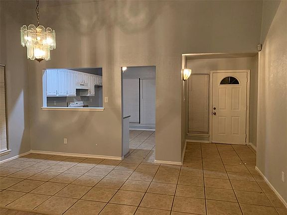 4th image of 9319 Dumfries Dr