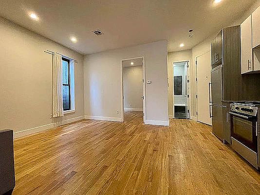 2nd image of 474 Lafayette Ave #1L
