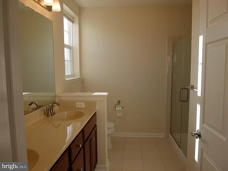 1132 Halifax Pl — Photo 32