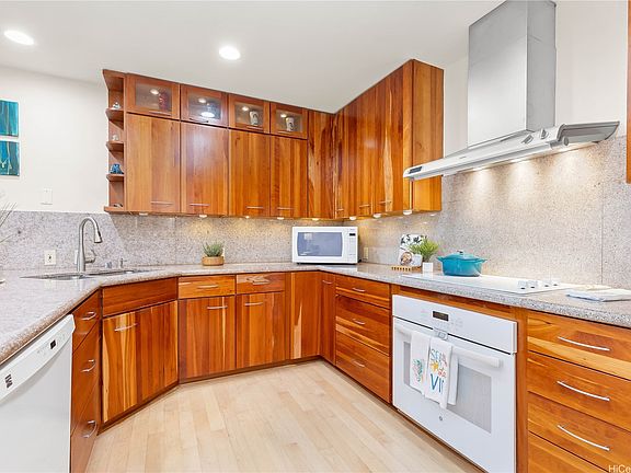 3rd image of 1150B Kamahele St #3002