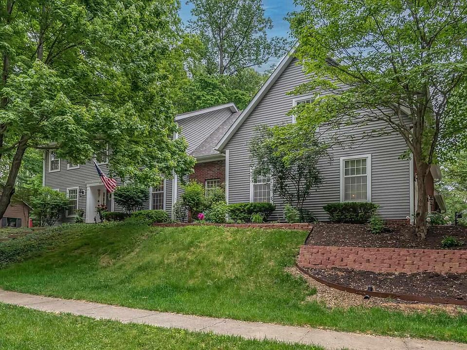 1st image of 2349 E Linden Hill Dr