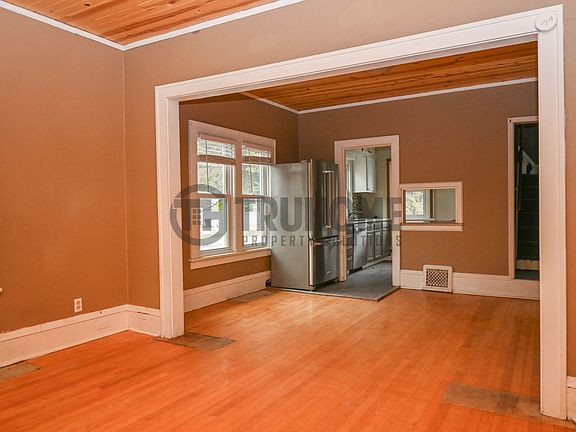 2nd image of 520 N 7th St