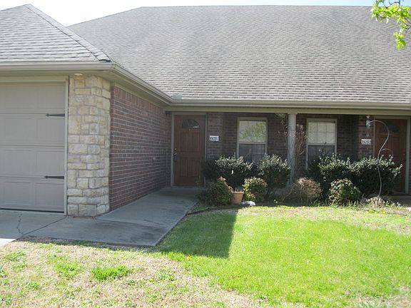 2nd image of 3509 SW Deerfield Blvd #1