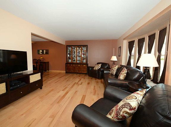 5th image of 14138 Garavogue Ave