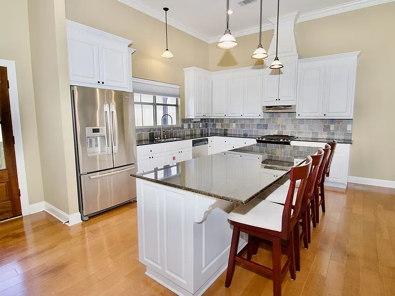 2166 Hillridge Ave — Photo 10