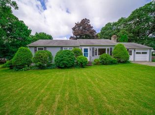 4 Coddington Ct, East Greenwich, RI 02818