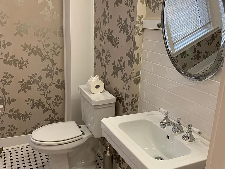 White suite bathroom.