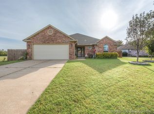 13679 S Poplar Pl, Glenpool, OK 74033