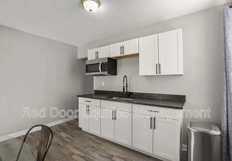 123 N Broad St #201 — Photo 10