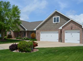 3640 Copper Oak Circle, Howard, WI 54313