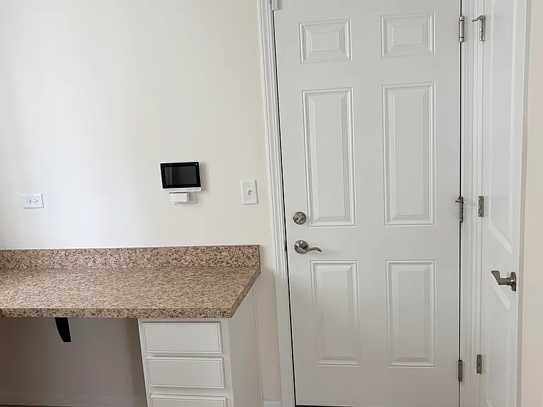 12414 S Compass Ave — Photo 3