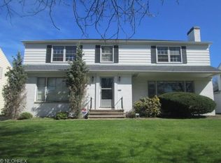 22061 Rye Rd, Shaker Heights, OH 44122