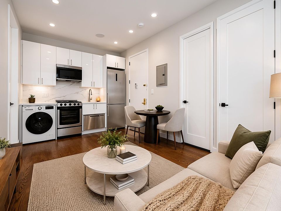 1st image of 216 Thompson St #2G