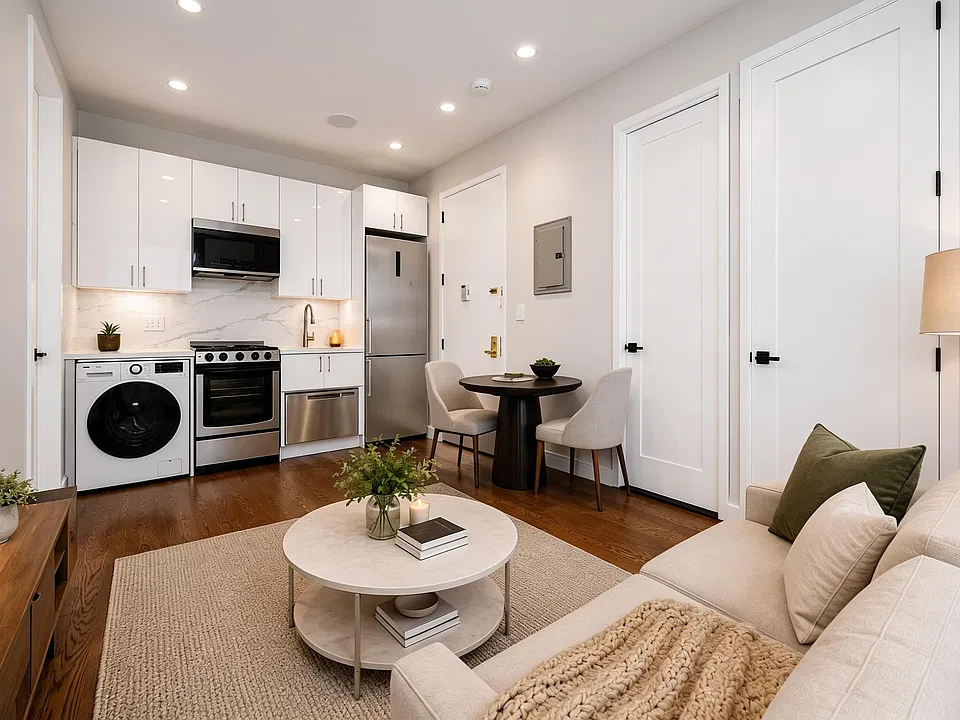 216 Thompson St #2G