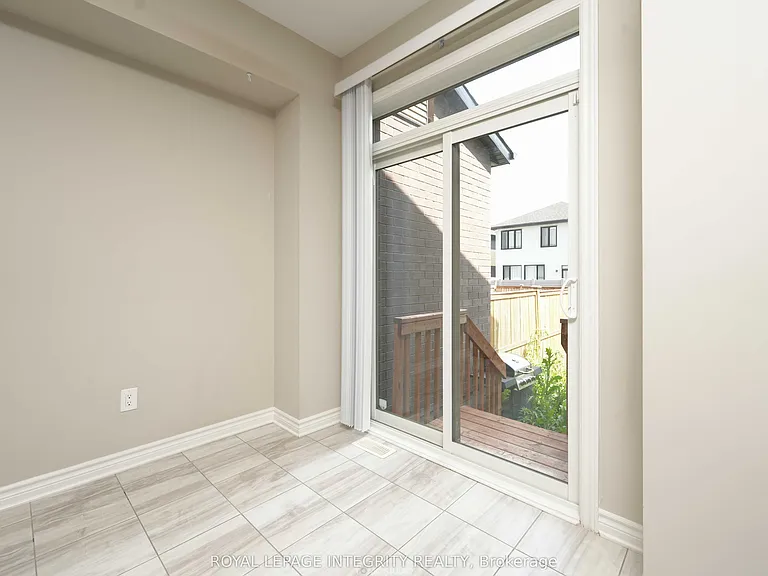 446 Markdale Ter — Photo 17