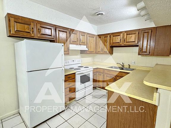 4th image of 208 S David Ln APT 4