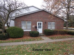 2401 Island Dr #20, Uniontown, OH 44685