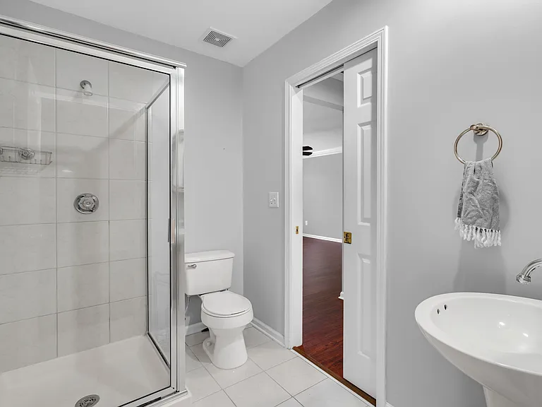 4887 Habersham Ln — Photo 14