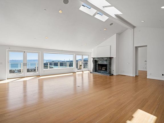 5th image of 5 Berke Ct