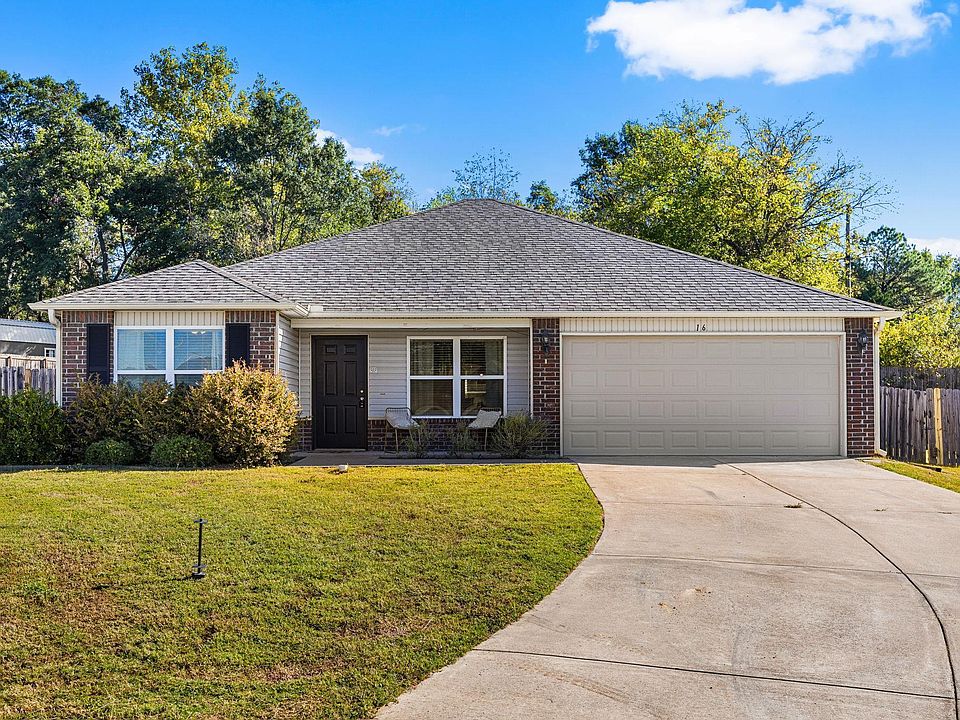 1st image of 16 Oakland Cir