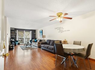 1 Greenbriar Dr APT 304, North Reading, MA 01864