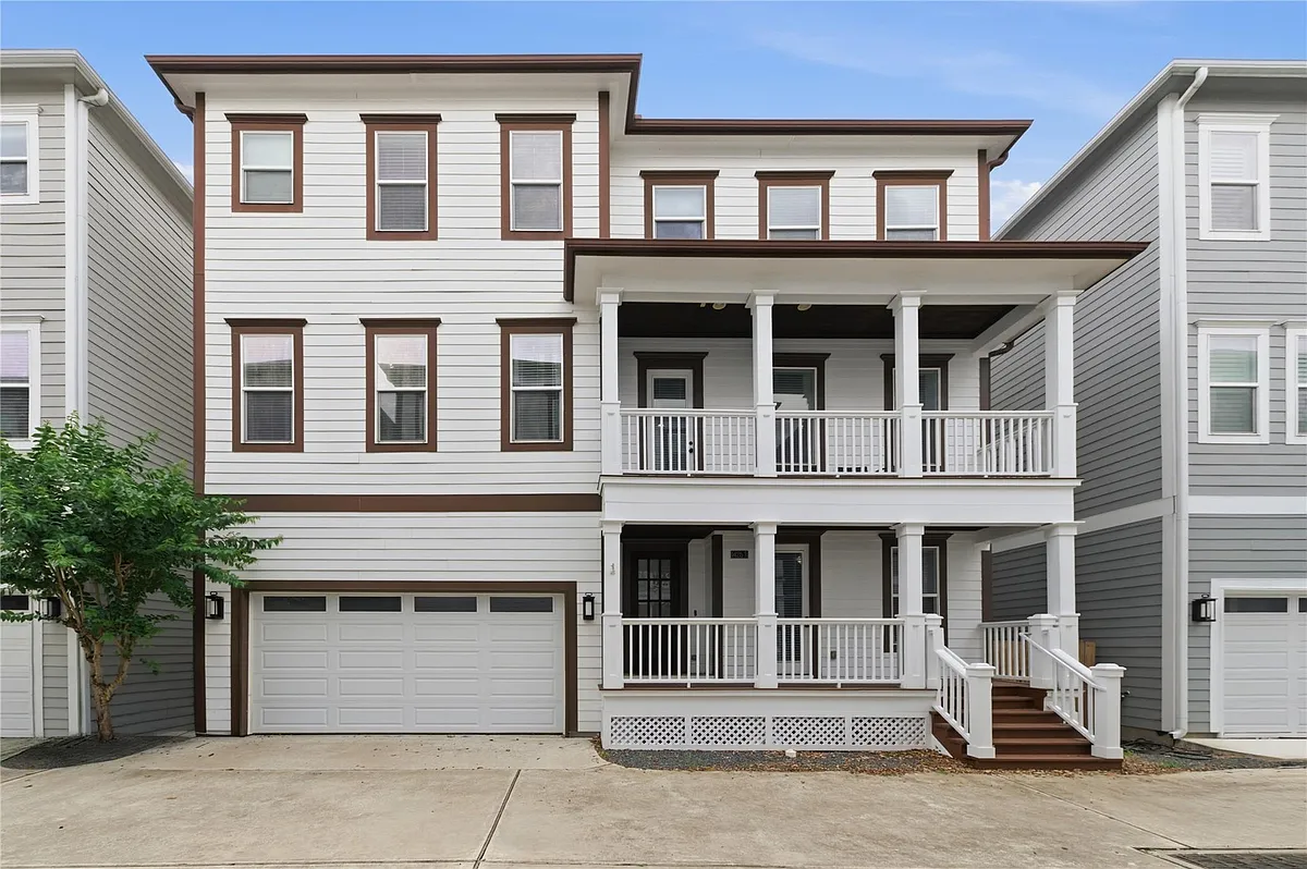 Building Photo - 1425 W 23rd St #B