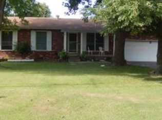 718 E Woodland Dr, East Alton, IL