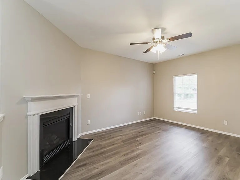 4522 Carnfeld Ln — Photo 6