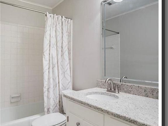 5th image of 108 Lancashire Dr