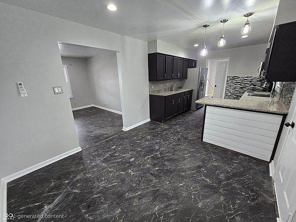 4th image of 6250 Maple Lawn Rd