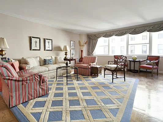 Sold by Sotheby's International Realty | media 10