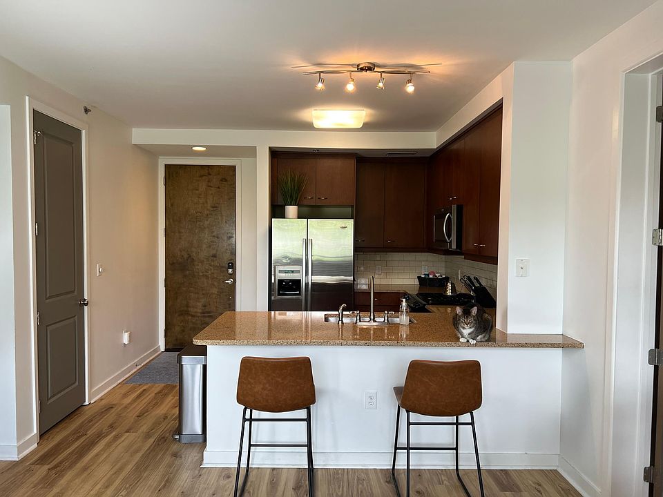1st image of 200 Manufacturers Rd APT 327