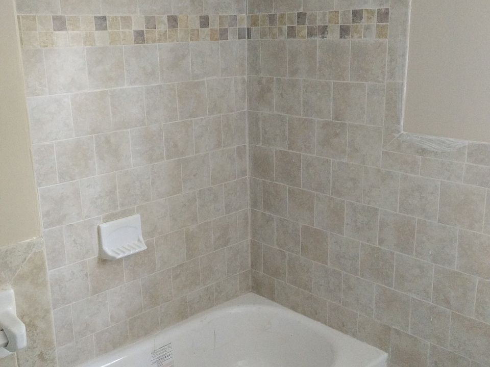 2nd image of 16 Orchard Pl #18