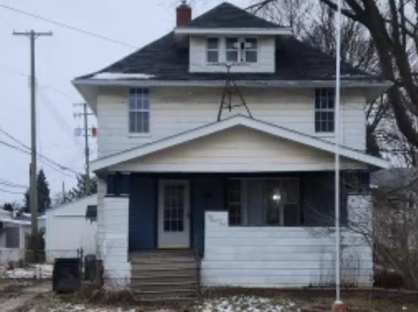 105 E Meier Ave, Capac, MI 48014