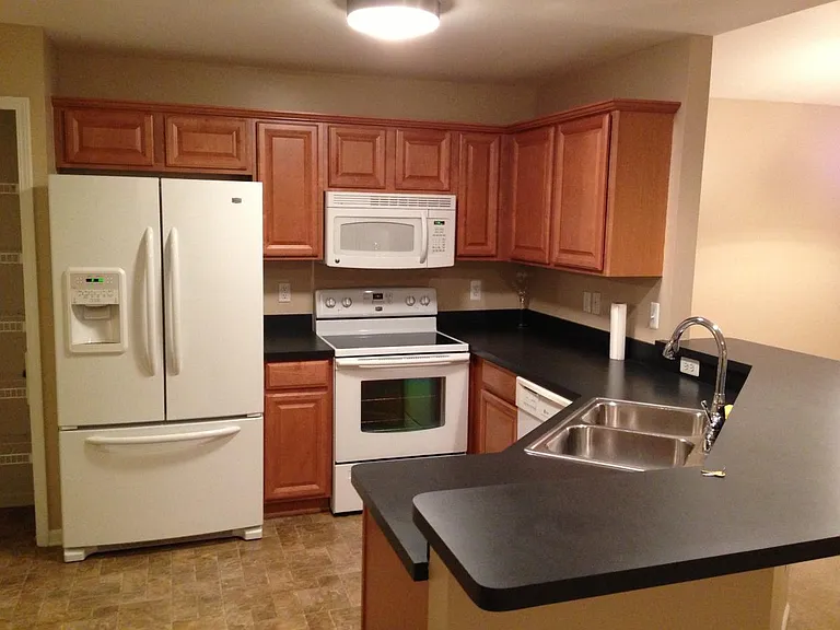 44227 Princeton Dr — Photo 9