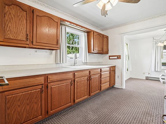 5th image of 825 4th St
