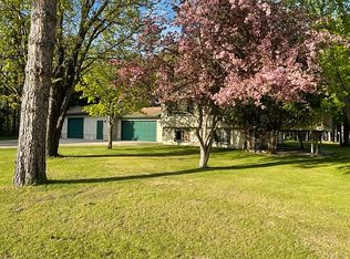 33620 E Deer Lake Rd, Grand Rapids, MN 55744