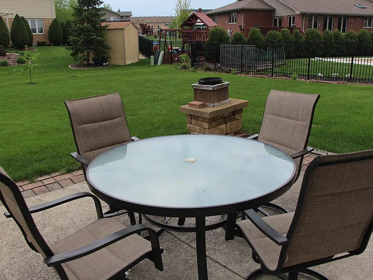 7810 Brookside Glen Dr — Photo 6