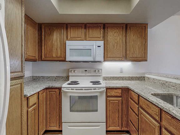 2nd image of 5973 McKinney Dr NE