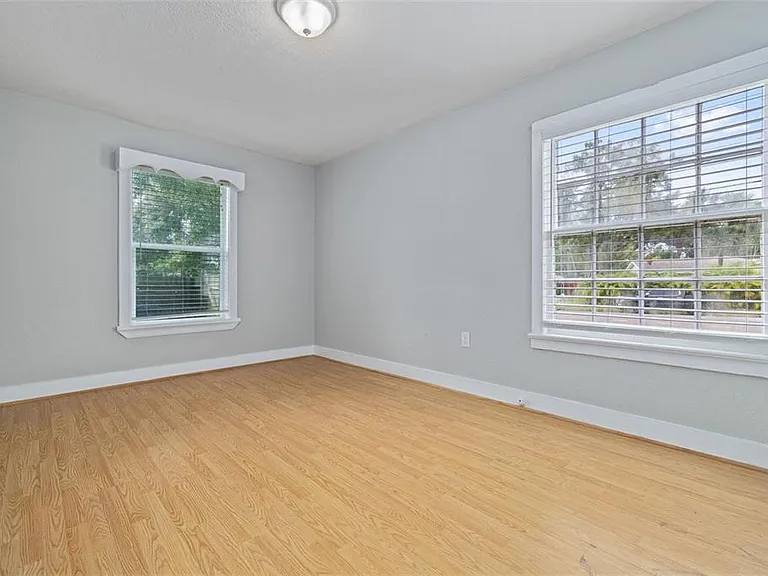 3818 W Euclid Ave — Photo 13