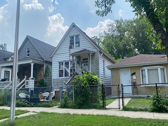 2nd image of 231 W 105th Pl