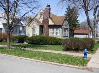 927 Bertch Ave, Waterloo, IA 50702