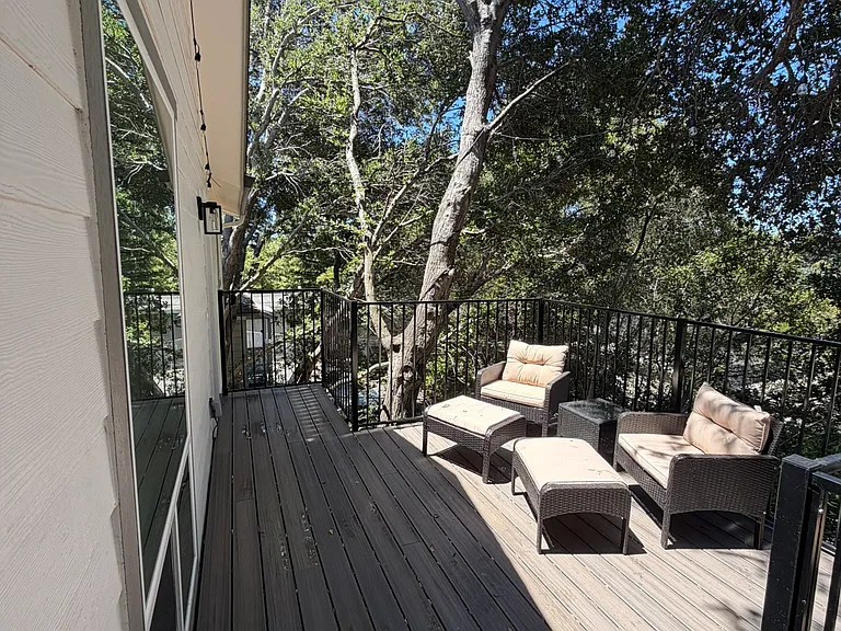 1045 East Ave — Photo 19