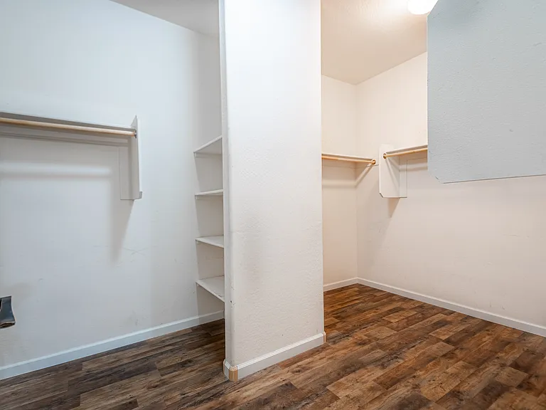 18433 W Sunnyslope Ln — Photo 18