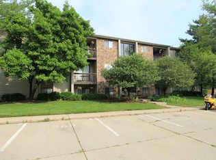 9564 Cornell Ln #2A-15, West Chester, OH 45011