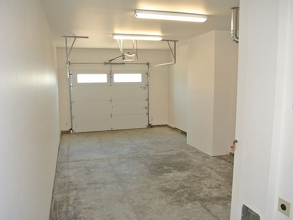 1 car garage