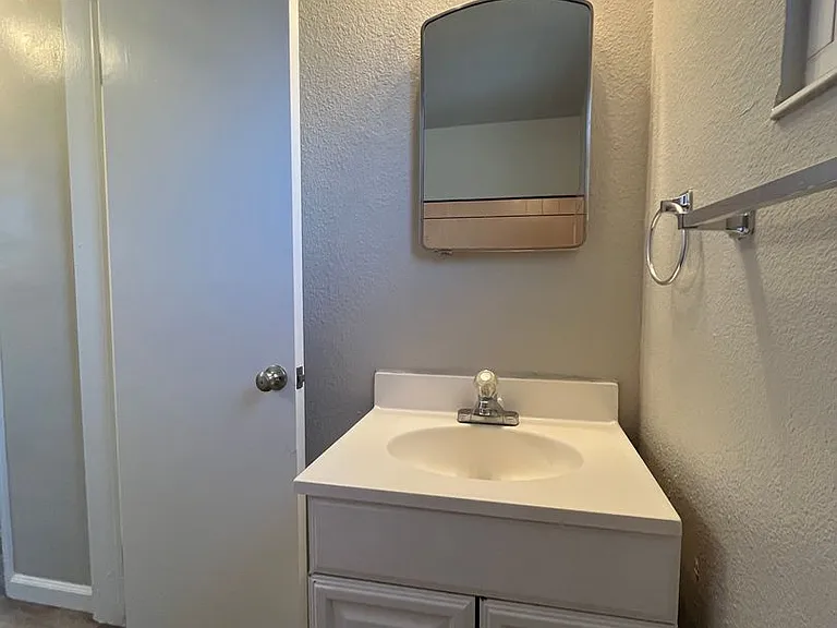 65 Caliente Street — Photo 15