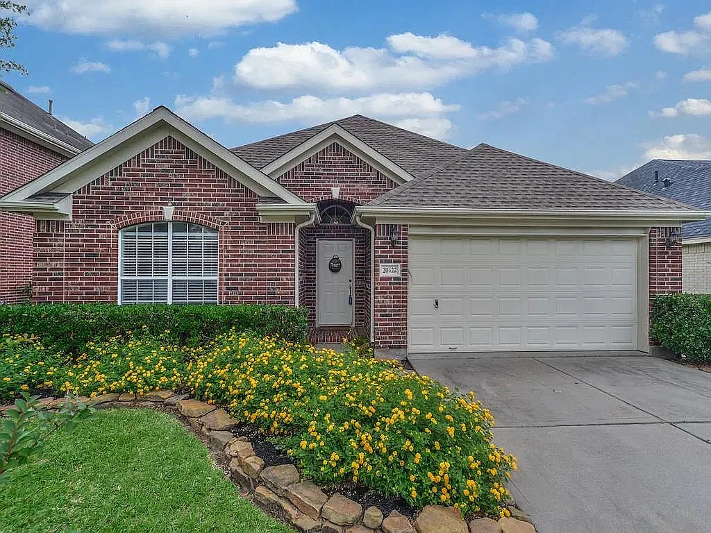 3 bed, 1848 sqft, $2,180 — Photo 2