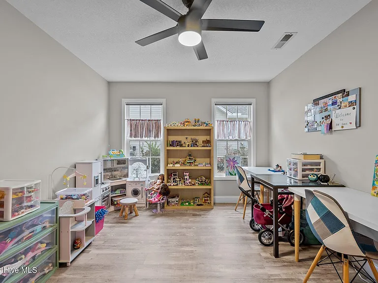 508 Azalea Dr — Photo 10